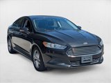 Used 2015 Ford Fusion SE image 3