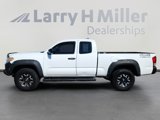 Used 2016 Toyota Tacoma SR image 3
