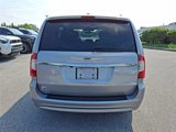 Used 2016 Chrysler Town & Country Touring image 5