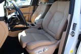 Certified 2024 Porsche Macan image 5