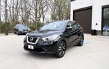 Used 2019 Nissan Kicks SV image 2