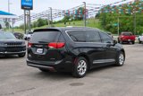 Used 2020 Chrysler Pacifica Limited image 5
