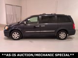 Used 2013 Chrysler Town & Country Touring image 6