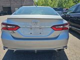 Used 2022 Toyota Camry SE image 4