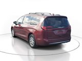 Used 2022 Chrysler Pacifica Touring-L image 2