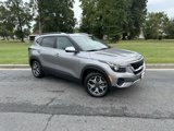 Certified 2022 Kia Seltos EX image 2