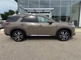 Used 2024 Nissan Pathfinder Platinum image 2