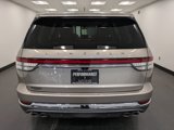 Used 2020 Lincoln Aviator Reserve w/ Equipment Group 202A image 5