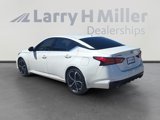 Used 2023 Nissan Altima 2.5 SR w/ SR Premium Package image 3