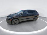 Used 2022 Volkswagen Tiguan SE image 4
