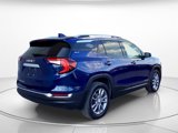 Used 2023 GMC Terrain SLT image 3