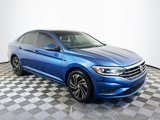 Used 2019 Volkswagen Jetta SEL Premium image 3