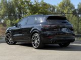 Used 2019 Porsche Cayenne Turbo image 3