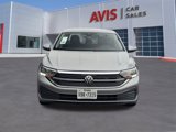 Used 2024 Volkswagen Jetta SE image 2