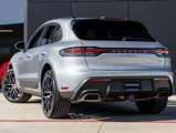Certified 2025 Porsche Macan image 3