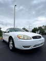 Used 2004 Ford Taurus SE image 2