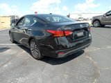 Used 2024 Nissan Altima 2.5 SV image 5