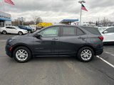Used 2022 Chevrolet Equinox LS w/ LS Convenience Package image 4