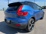 Used 2021 Volvo XC40 T5 R-Design image 3