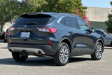 Used 2022 Ford Escape Titanium image 4