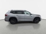 Used 2022 Volkswagen Atlas SEL R-Line image 4