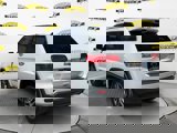 Used 2018 Jeep Grand Cherokee Limited image 3
