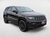 Used 2020 Jeep Grand Cherokee Altitude image 3