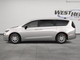 New 2025 Chrysler Pacifica Select image 3
