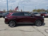 Used 2022 Lincoln Nautilus Reserve w/ Equipment Group 202A image 2