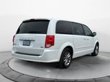 Used 2016 Dodge Grand Caravan SE image 3