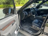 Used 2019 Land Rover Discovery HSE image 3