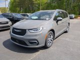 New 2025 Chrysler Pacifica Pinnacle image 3