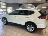 Used 2020 Nissan Rogue SV image 2