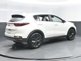 Used 2020 Kia Sportage S image 4