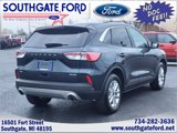 Used 2022 Ford Escape SE w/ Convenience Package image 2