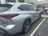 Used 2021 Toyota Highlander XLE image 5
