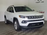 Used 2022 Jeep Compass Latitude image 2