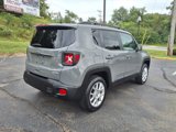 Certified 2019 Jeep Renegade Latitude w/ Cold Weather Group image 4