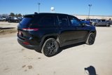 New 2025 Jeep Grand Cherokee Altitude image 4