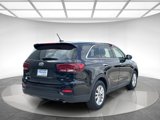 Used 2019 Kia Sorento LX image 5