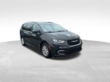 Certified 2022 Chrysler Pacifica Touring-L image 2