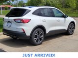 Used 2021 Ford Escape SE w/ SE Sport Appearance Package image 3