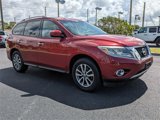 Used 2016 Nissan Pathfinder SV image 3