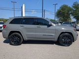 Used 2021 Jeep Grand Cherokee Laredo X image 2