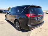 Used 2023 Chrysler Pacifica Limited image 5