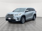 Used 2018 Toyota Highlander XLE image 3