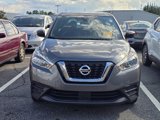 Used 2020 Nissan Kicks S image 4