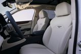 Used 2023 Bentley Bentayga image 2