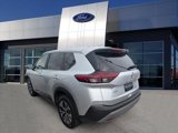 Used 2023 Nissan Rogue SV image 2