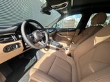 Used 2025 Porsche Macan image 4